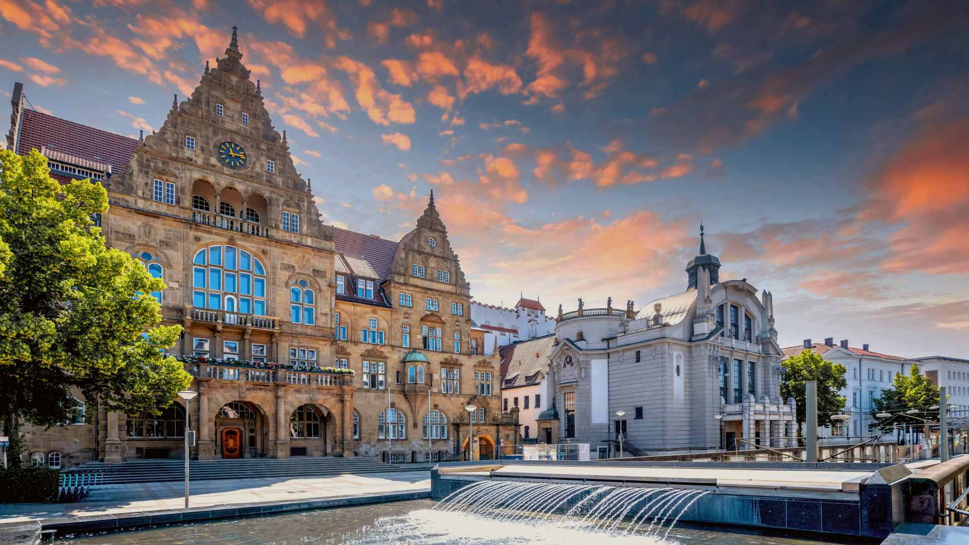 Rathaus Bielefeld in der Innenstadt – zentraler Standort für Unternehmen in der Region