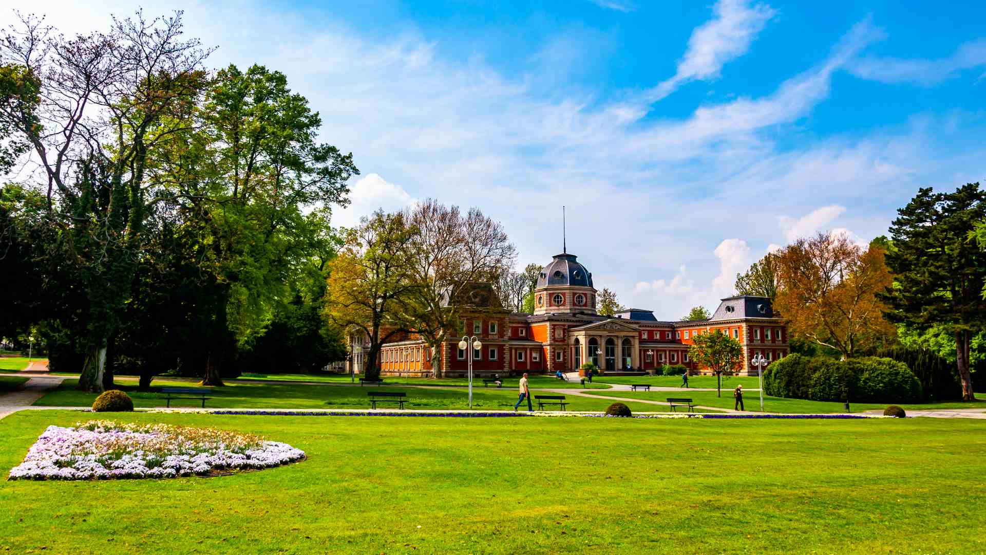 Kurpark und historische Architektur in Bad Oeynhausen – Firmenfitness und Gesundheitsangebote mit Sportnavi