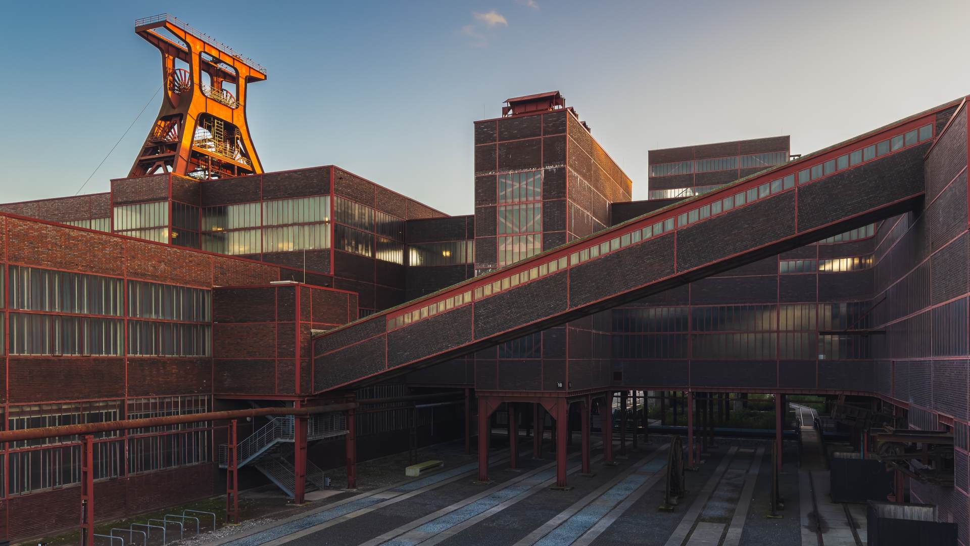 Zeche Zollverein in Essen als Symbol für moderne Firmenfitness und Unternehmen im Ruhrgebiet