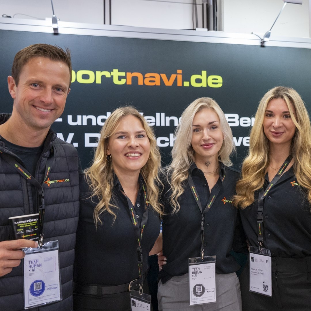 Sportnavi Team am Messestand auf der Fithera 2026